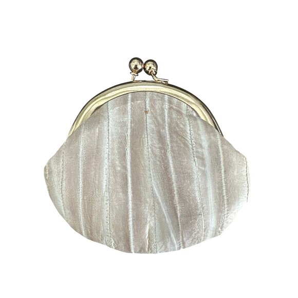 Vintage Handbags - Vintage 80s Eel Skin Gray Clamshell Coin Purse 1 Pocket Kiss Lock Vintage Korea